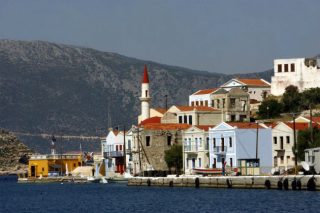 Υποπτη φωτιά σε χώρο για μετανάστες στο Καστελόριζο