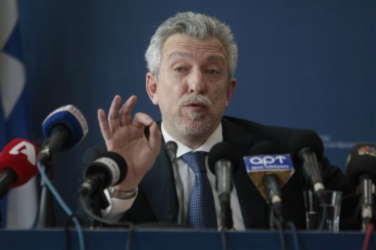 «Βοήθεια, θα μας πάρει στον λαιμό του ο παλαβός…»