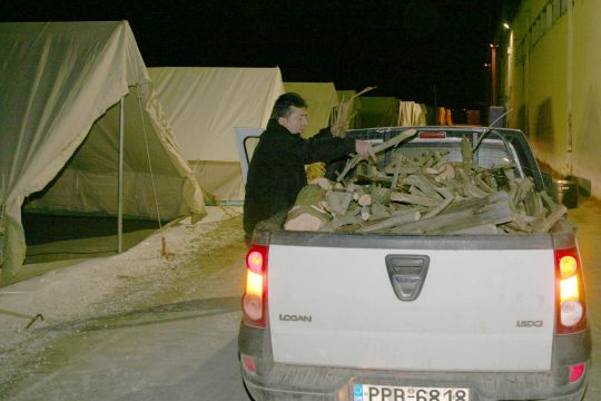Παρά τις ακραίες φωνές η Λάρισα καλοδέχεται τους πρόσφυγες
