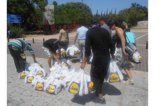 Η LIDL στηρίζει τις δομές φιλοξενίας προσφύγων
