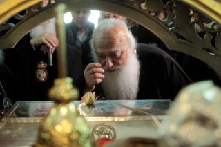 «Να μην εκφωνούν λόγους στην εκκλησία γυναίκες εκπαιδευτικοί»