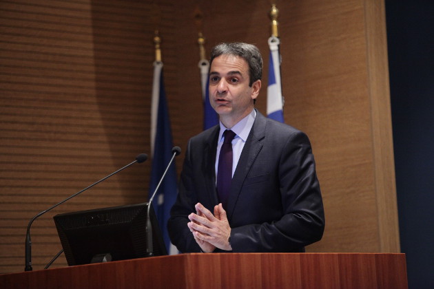 Ο άμισθος… έμμισθος σύμβουλος του Μητσοτάκη