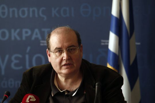 «Τέχνασμα για πολιτική αποσταθεροποίηση τα περί οικουμενικής»