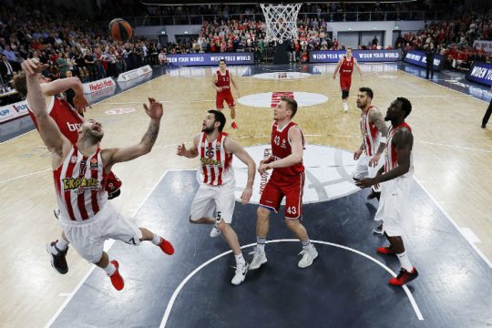 Σε μπελάδες ο Ολυμπιακός μετά την ήττα στη Γερμανία