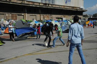 Αυξημένες οι προσφυγικές ροές στον Πειραιά, μειωμένες στα νησιά