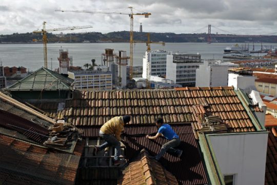 Επιστρέφει η Πορτογαλία στο κακό παρελθόν της;
