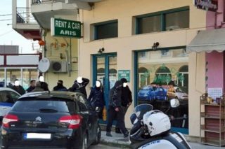 Στη Λευκάδα με χειροπέδες