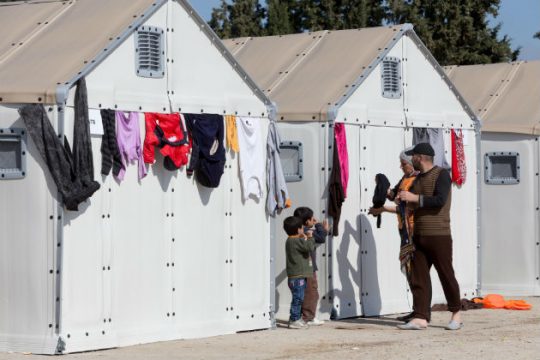 Πρόγραμμα κοινωφελούς εργασίας για 2.297 ανέργους στα hotspots