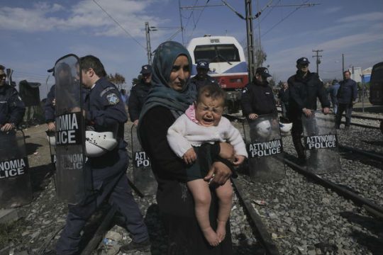 Νέος εχθρός οι ιώσεις στην Ειδομένη