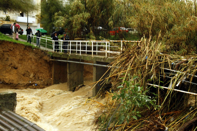 Στην παρέλαση για το ρέμα της Πικροδάφνης