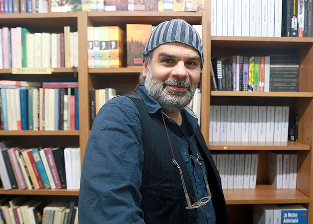 Καταφεύγω συχνά στην κάθαρση μιας βινιέτας του Γονατά