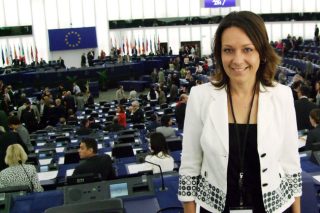 «Να μη μετατραπεί η Ελλάδα σε ένα “ευρωπαϊκό στρατόπεδο προσφύγων”»