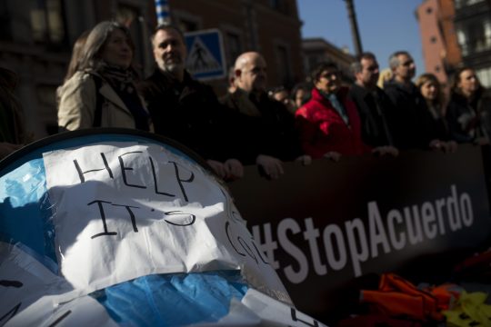 Δυνατό «όχι» στα κλειστά σύνορα από τους Ισπανούς
