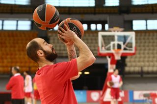 Να «χειραγωγήσει» την πρόκριση