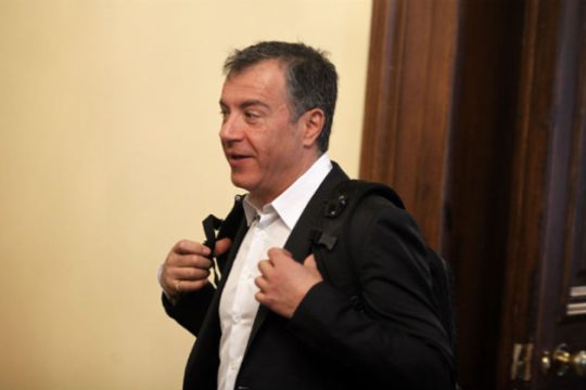 Το Ποτάμι κατά της παραίτησης Μουζάλα
