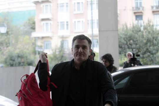 Μικρά εισοδήματα, μεγάλες φουρτούνες