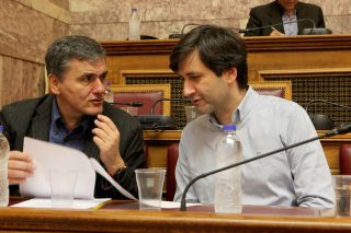 «Κουτσή» δόση αν δεν κλείσει η αξιολόγηση