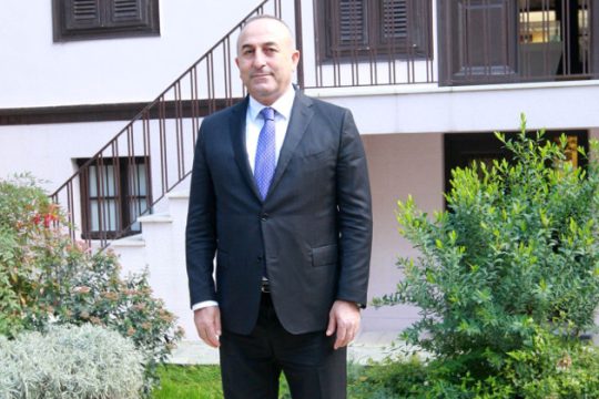 Προσφυγικό και διμερείς σχέσεις στην ατζέντα Κοτζιά – Τσαβούσογλου