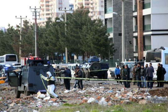 Πολύνεκρη επίθεση σε σταθμό λεωφορείων στην Τουρκία