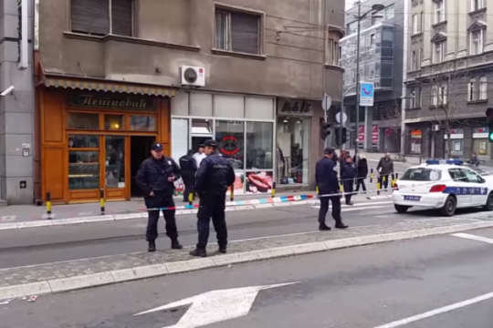 «Καμικάζι» ανατινάχτηκε σε ζαχαροπλαστείο πρώην υπουργού