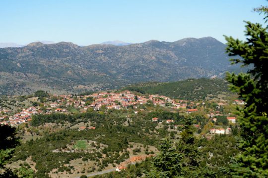 Παράνομο «κυνήγι θησαυρού» στη Βυτίνα