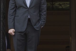 Βάζει πλώρη για νέες συμμαχίες
