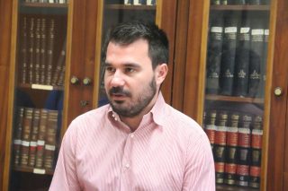 Οπου «γαλάζιο» φιάσκο και ο Παπαμιμίκος μέσα!