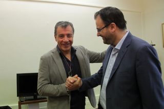 Γεννηματά, Θεοχαρόπουλος και Θεοδωράκης ξανά στο ίδιο τραπέζι