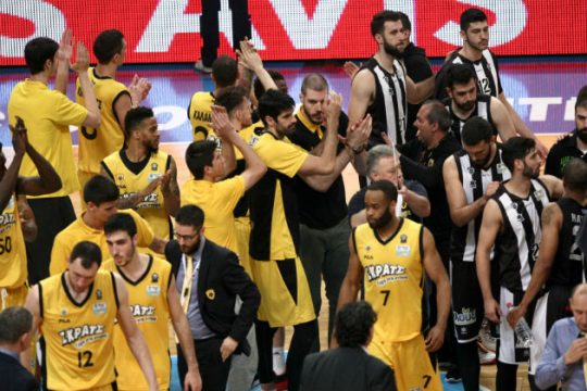 Και ξανά στα ημιτελικά η ΑΕΚ, 61-54 τον ΠΑΟΚ