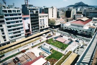 Η Μπιενάλε πάει στη Βαρβάκειο