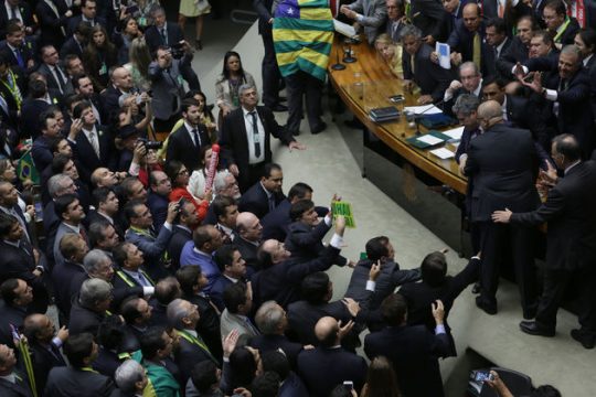 Βιτριολικές αντεγκλήσεις στη Βουλή της Βραζιλίας