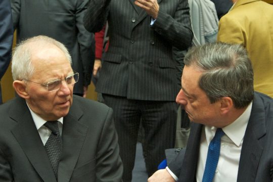 Τα βουβάλια μαλώνουν με… «έπαθλο» την Ευρωζώνη