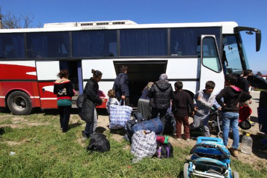 Στο Τσεπέλοβο 60 πρόσφυγες από την Ειδομένη