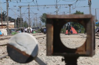 Διανομή… ταξιδιωτικών φυλλαδίων