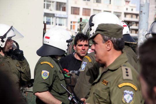 Χρυσαυγίτες επιτέθηκαν σε αντιφασίστες στον Πειραιά
