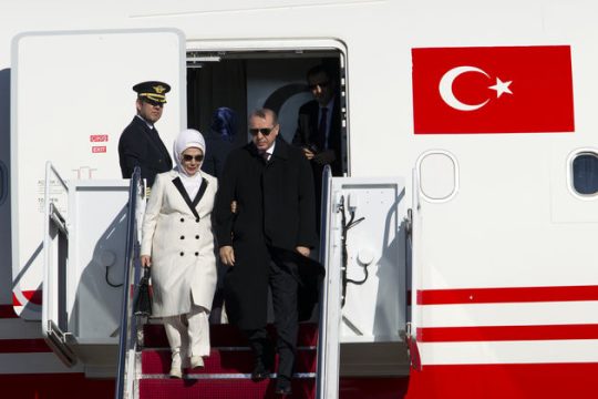 Ψυχρή υποδοχή στον… αγά