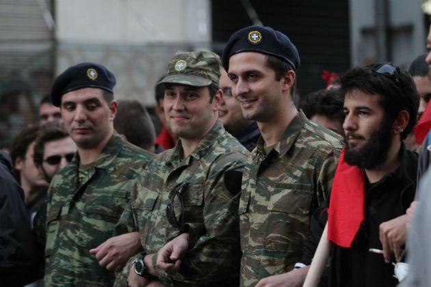 Tιμωρία φαντάρου για συμμετοχή σε αντιρατσιστικό συλλαλητήριο