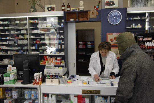 Φαρμάκι τα φάρμακα για τους ανασφάλιστους