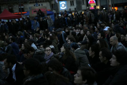 Η αστυνομία διέλυσε την καυτή «ολονυχτία»