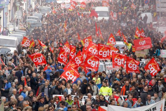 O Oλάντ τους έβγαλε στον δρόμο