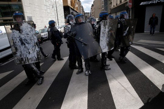 Διαδηλώσεις και βία στη Γαλλία για τον εργατικό νόμο