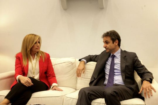 Διαδικτυακός τσακωμός μεταξύ ΠΑΣΟΚ και Νέας Δημοκρατίας