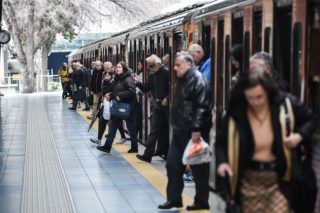 Δεν προσλαμβάνονται μόνο… λοκατζήδες