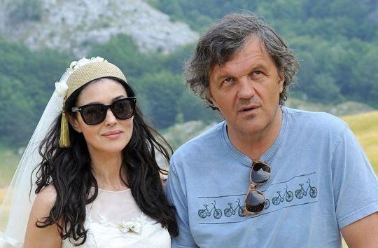 Εκτός Κανών