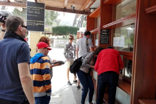 Φωνές από Κνωσό και Σπιναλόγκα για την αύξηση των εισιτηρίων