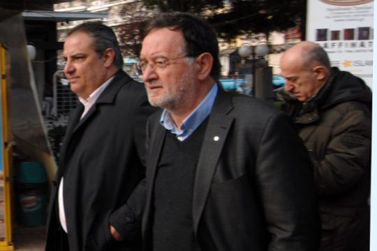 Παν. Λαφαζάνης: «Πολιτικά ”καραγκιοζιλίκια” οι απειλές Τσίπρα»