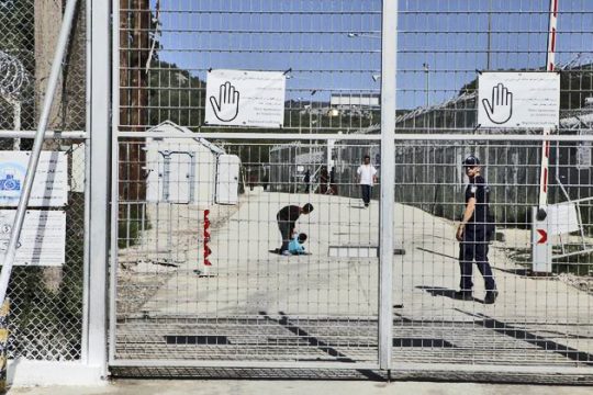 Ελεύθεροι… περιορισμένοι