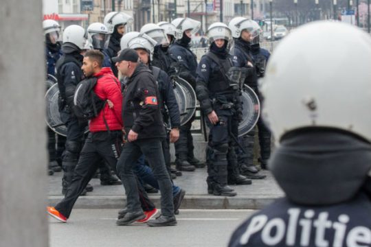 Επεισόδια σε συγκεντρώσεις ακροδεξιών και αντιφασιστών