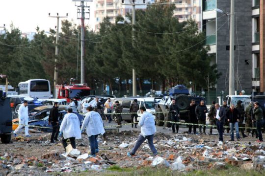 Το PKK πίσω από την επίθεση στο Ντιγιάρμπακιρ