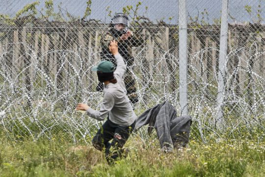 Πυρ… κατά βούληση και χθες στην Ειδομένη